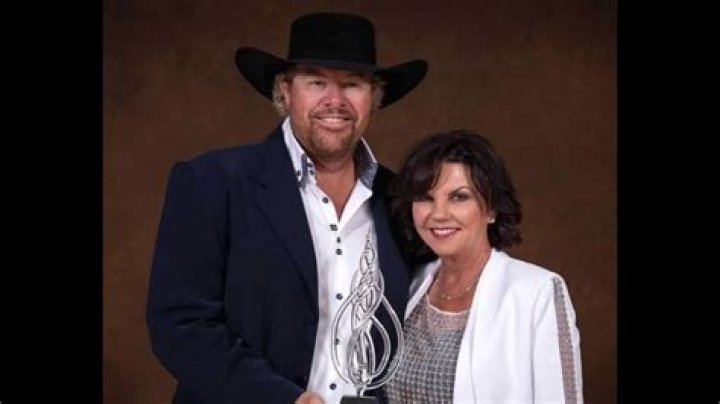 Uncover The Extraordinary Role Of Tricia, Toby Keith's Wife, In Country Music And Philanthropy